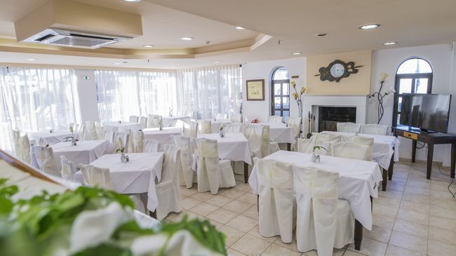 Creta Residence Ádhele Restaurant foto